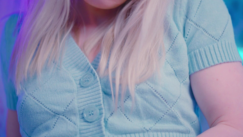 Jolie Lyon: Curang dengan buli teman wanita awak