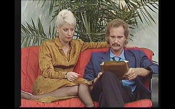 Vintage megastore: Trio vintage fantastique avec des MILF sexy baisées par une...