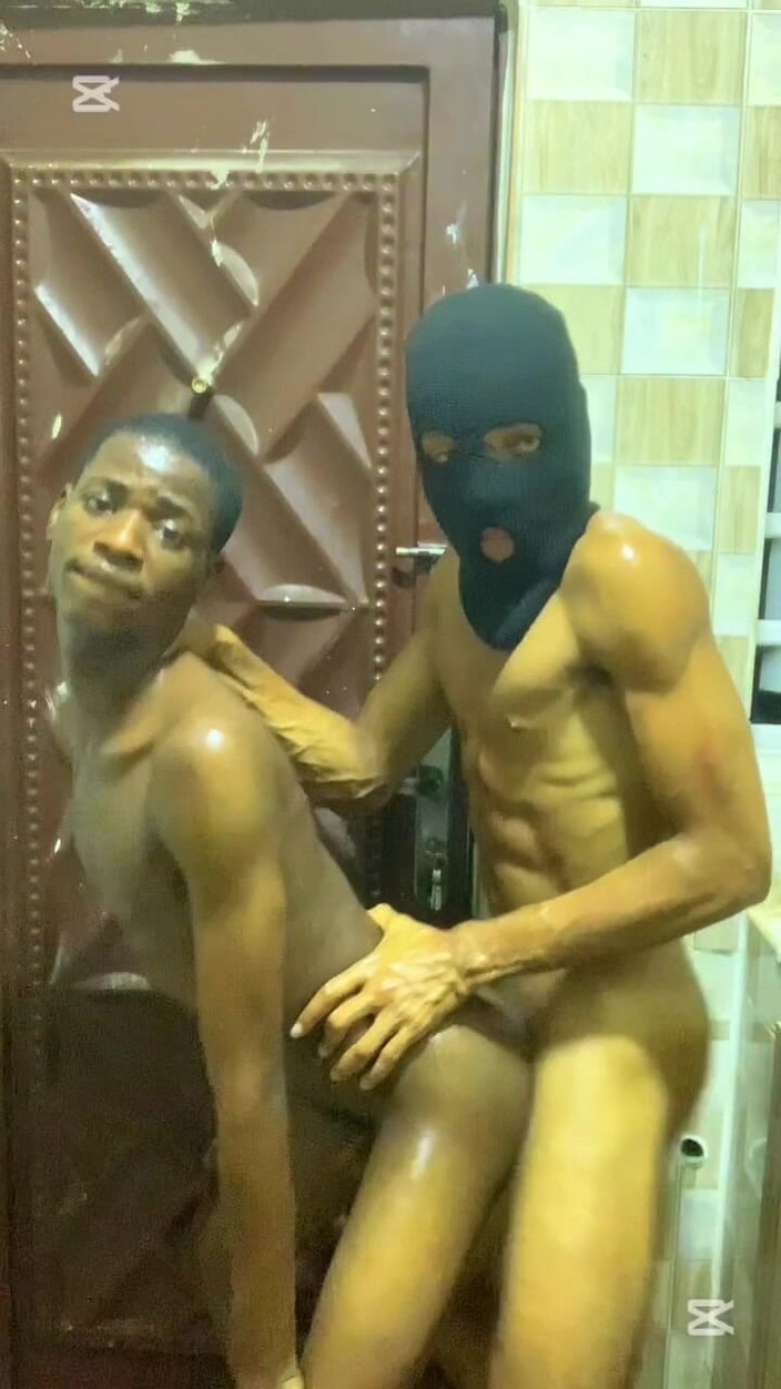 Big_brown: Küche würzige session mit heterosexueller freundin