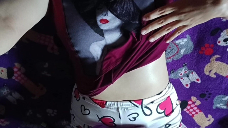 Yuli and tony: Kolumbianerin berührt ihre muschi und ihre dicken titten