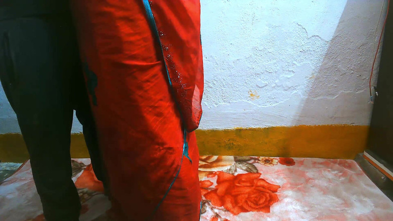 Busty Banuu: 밤에 오빠와 섹스하는 델리 발정난 여동생.