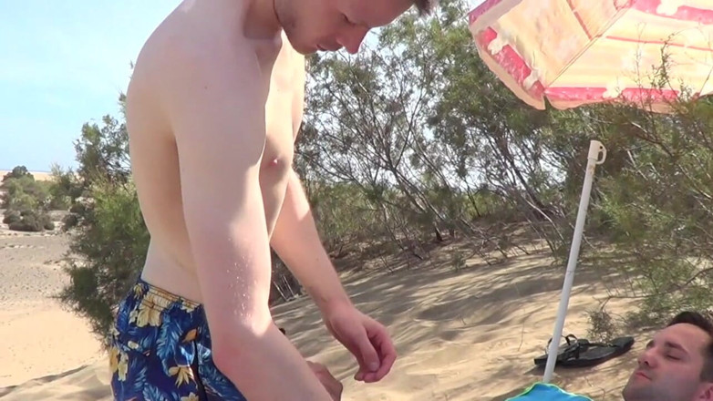 Gaybareback: Two boys fuck on the beach of Dunas Maspalomas