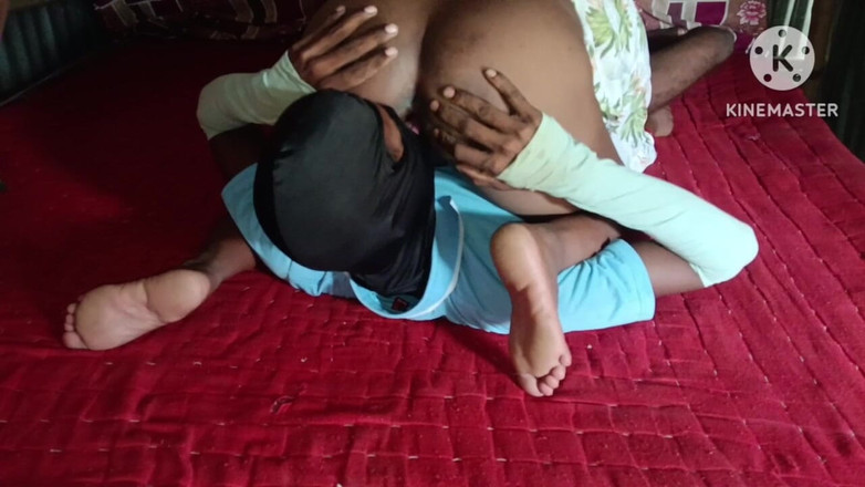 Chmeli1: Desi Bhabhi sála ptáka a udělala ho dlouho