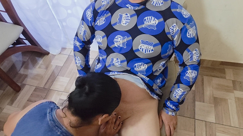 katha: Madrasta e enteada peituda fazendo sexo delicioso em um trio...