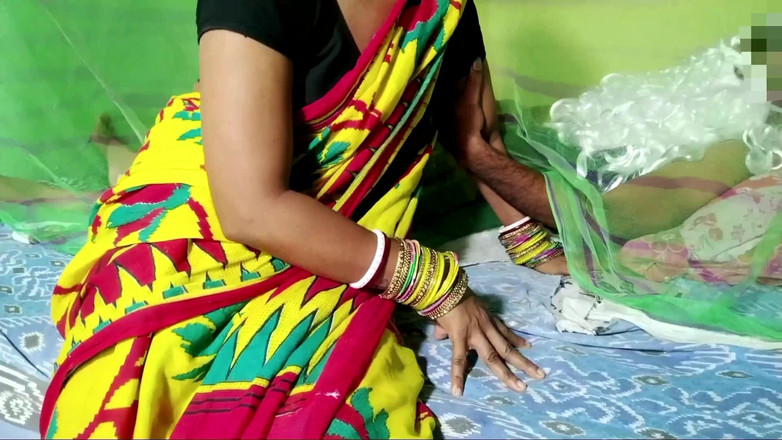 FireeCouple: Menantu perempuan dikongkek keras semasa mengurut bapa mertua menunjukkan zakar