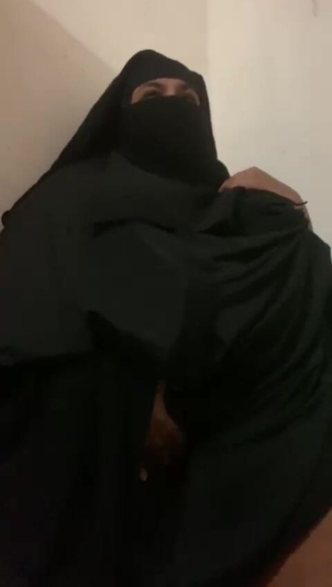 AlenaMaksara359: Menina árabe romântica