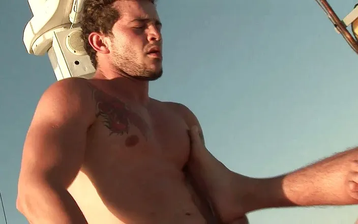 Gay 4 Pleasure: Fucking on a boat on the bay