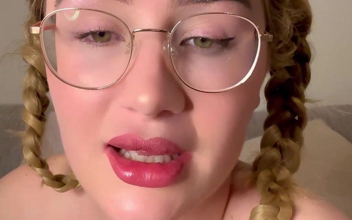 JessieHH: Стриптиз із маслом на моїх цицьках, що принижує розпусну лесбіянку