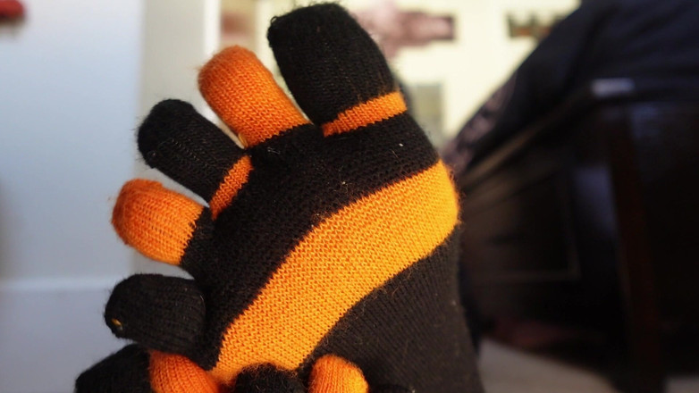 Raven Willow: Zehen socken necken