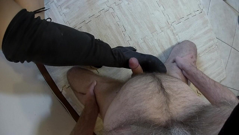 Mature_cunt: Über den knie, suede-bootjob pOV