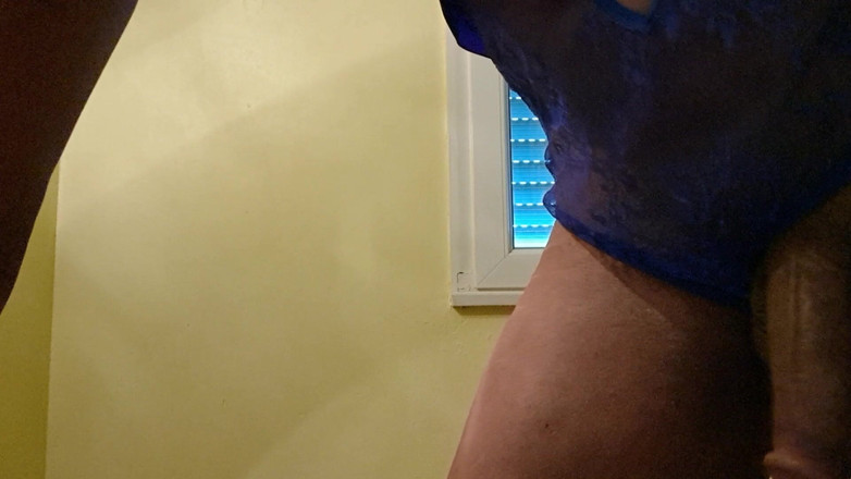 Milah CrossxxX: Mi masturbo il mio grosso cazzo davanti a te