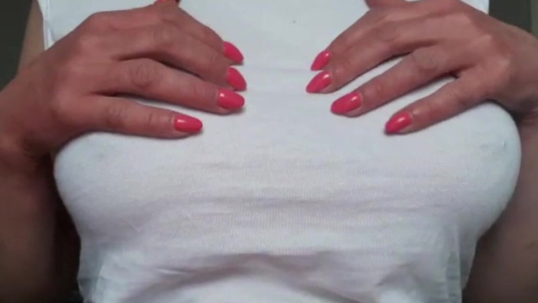 Aqua Pola: Mamilos orgasmo e resfriamento molhando minha camiseta