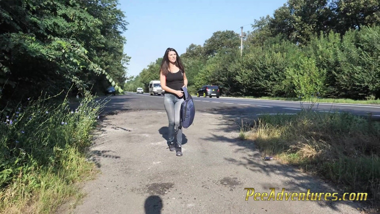 Pee Adventures: Waiting for her boyfriend with her bladder full