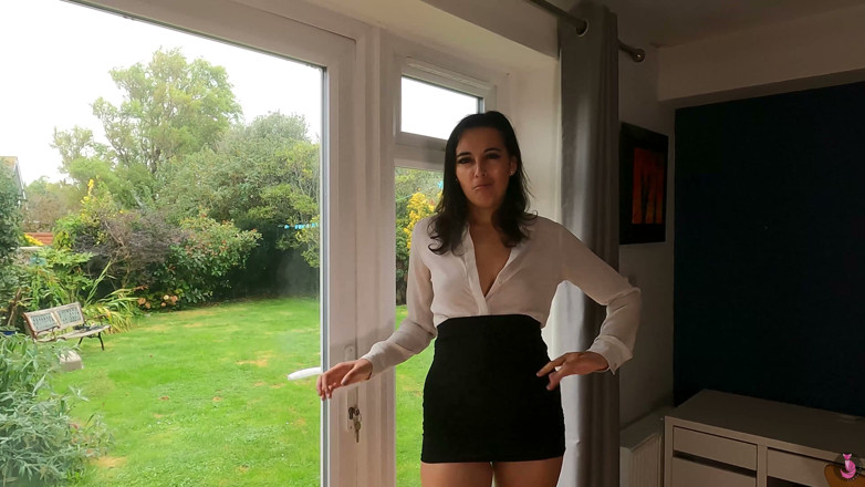 Summer Fox: Cocky Estate Agent dostane vystříkanou