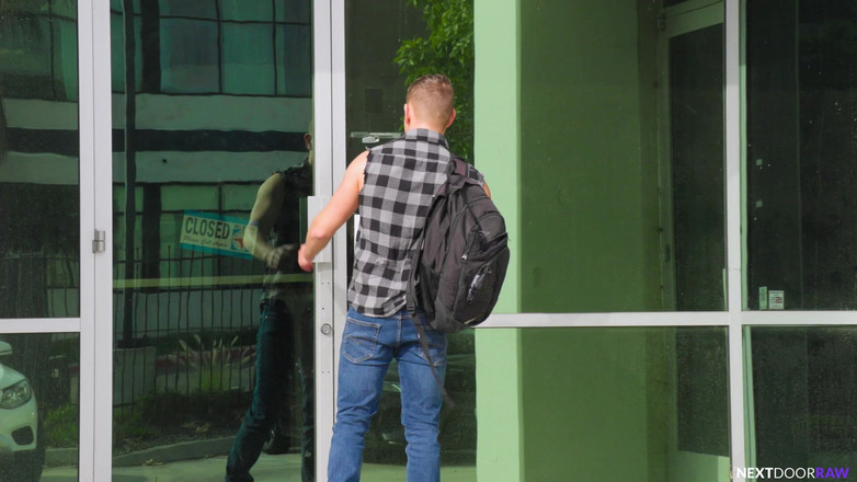 Next Door Studios: Nextdoorstudios knullar runt &amp;ta reda på det