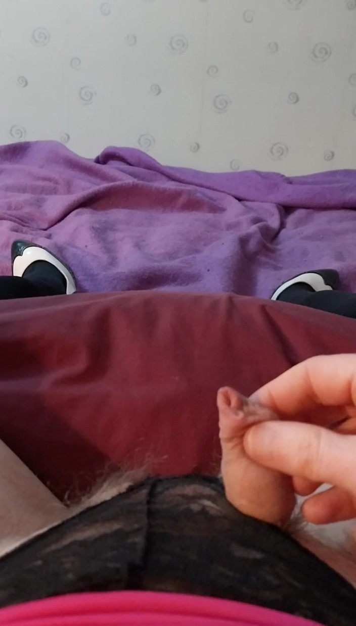 Cindy Belfast: Mira emocionado pequeño clítoris, corrida de mariquita enchufado