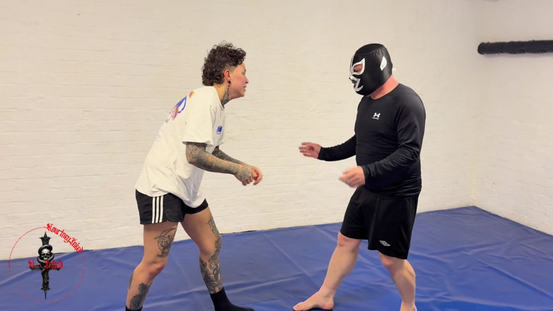 She Wrestle: Kourtneyinked Wrestles Pathetic Guy