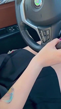 Let me thank you with a blowjob ? OK! Stepmother off her stepson for driving lessons