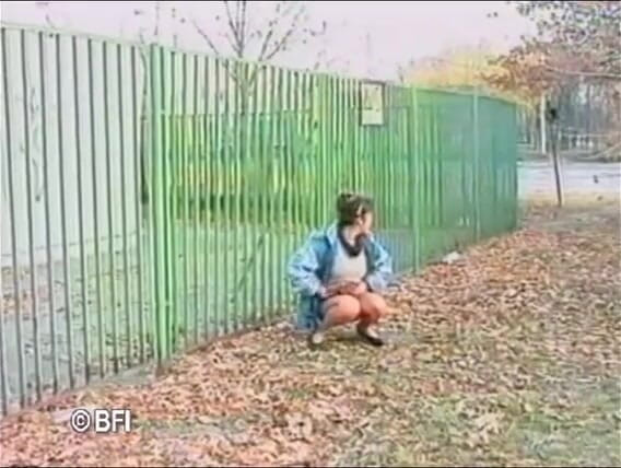 Pissing Girls: 오줌 싸는 걸레년