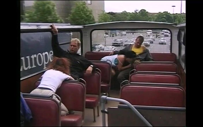 Bizzarre World: Schöne MILFs und reife schlampen werden von geilen truckern im...