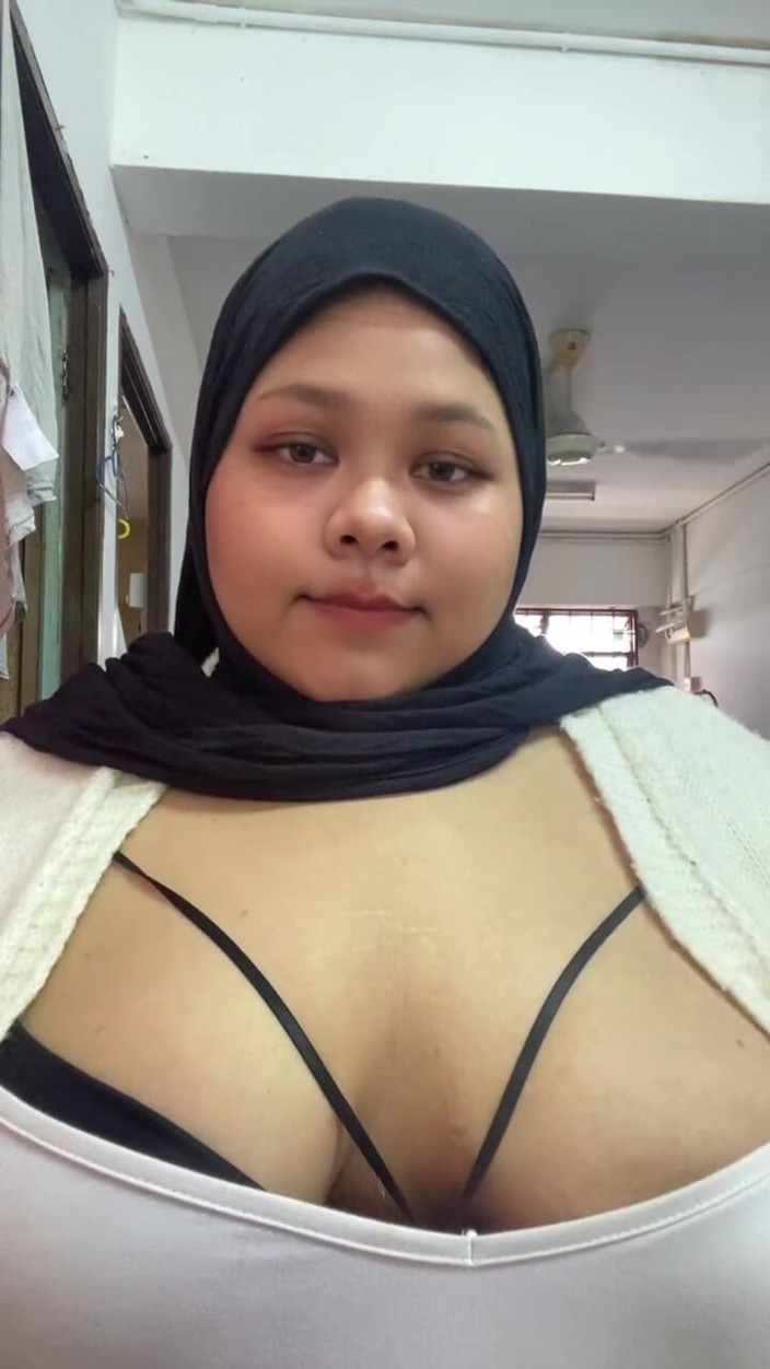 AJSXX99: Uncensored Hijabi Massage Big Titty