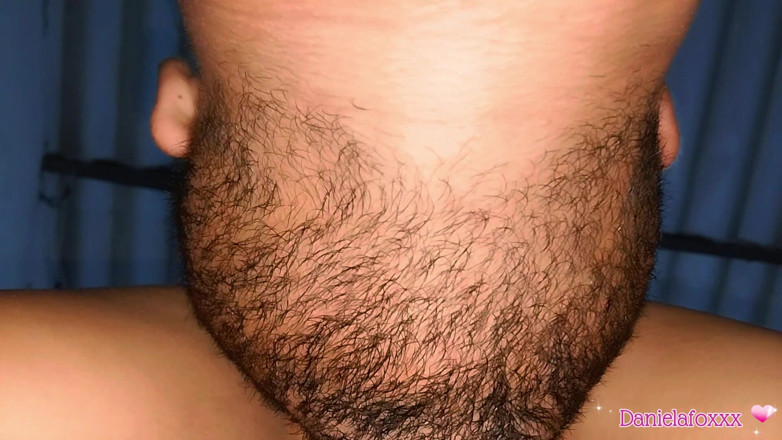 danielafoxxx: Vicino pervertito, ti scoperò la figa