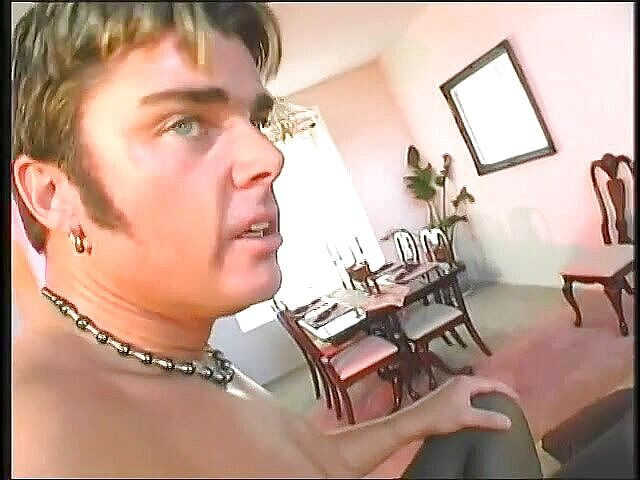 Fuck me Hard: Harika götlü esmer orta yaşlı seksi kadın iki sert yarakla çifte...