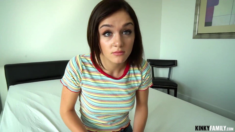 Kinky Family: Cash got me fucking my stepsis