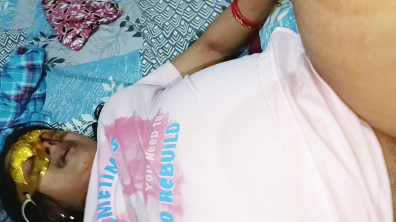 Sexy_girl_nehu: Indian Chubby Bhabhi Sucked the Dick and Got Her Pussy...