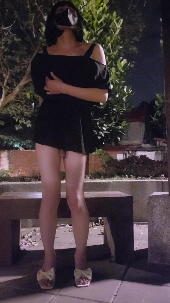 Taiwancdgirl: 我是婊子，户外女牛仔