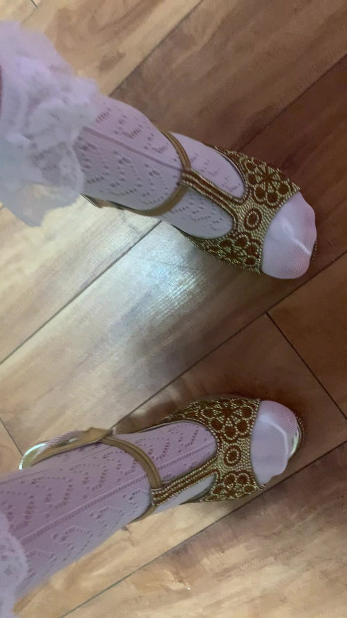 EmoDream1998: Calcetines de encaje en tacones