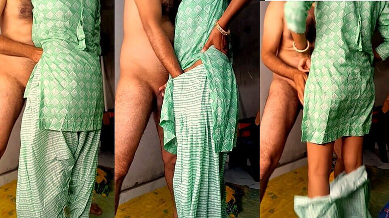 Rakul008: Desi Maal Ko Ghar Pe Bulakar Choda Bonita quente menina...