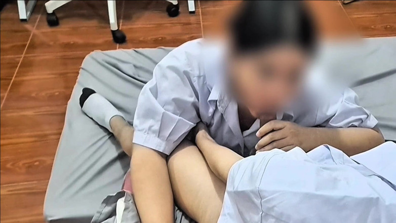 PattieJ: Murid thailand dicrot sperma hangat