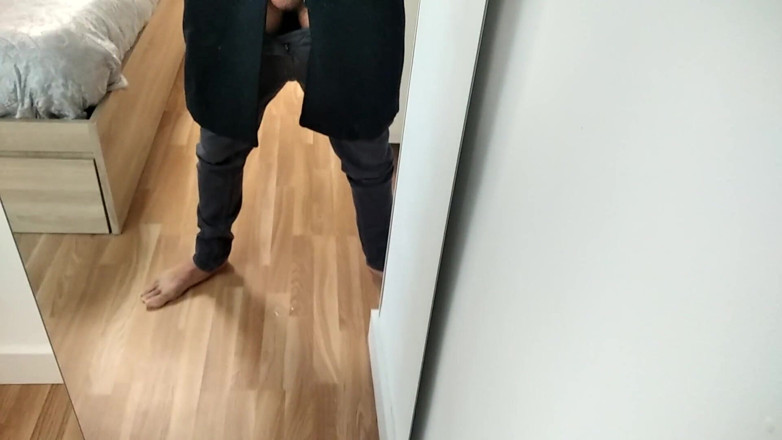 Elvissc: Elegant Man Masturbates His Big Fat Dick and Empties His...