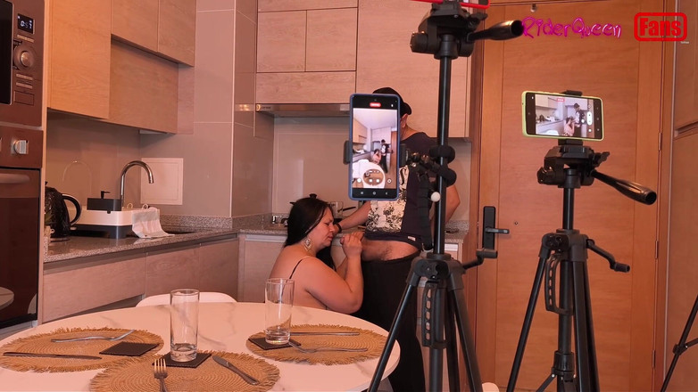 Riderqueen: Video för fans - styvson besöker styvmor i köket