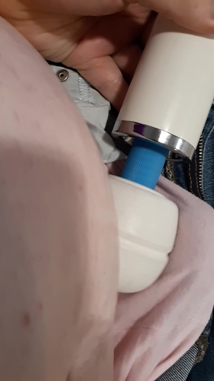 Roxxie rae page: 自発的な日立マスターベーション