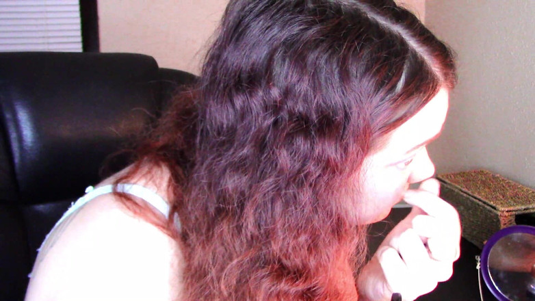 Scarlet Vixen: Hiccup mentre mi faccio il trucco