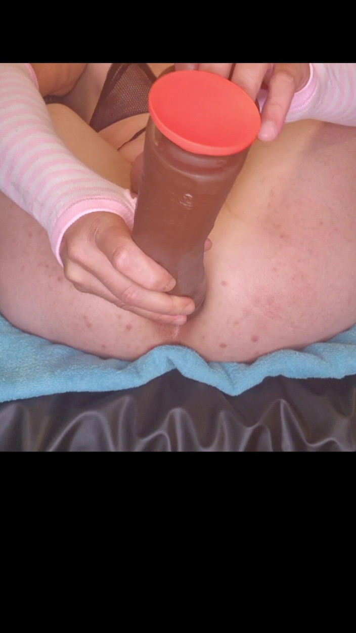 Timmyboy: 내 보지는 두껍고 긴, 깊은 애널을 사랑해.