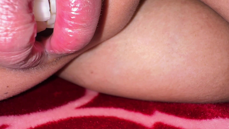 Aria Mia: Dicker arsch, heiße muslimische stiefmutter gibt vor, ruhe, aber sie...