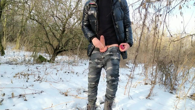 Idmir Sugary: Zkoušení air pulses stimulátoru klitorisu na mém ptákovi venku