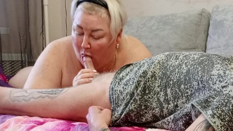 Zona901: 이웃의 입에 깊이 사정하는 것은 쾌락입니다