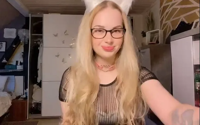 Juicy Jane: My First Video, I Introduce Myself