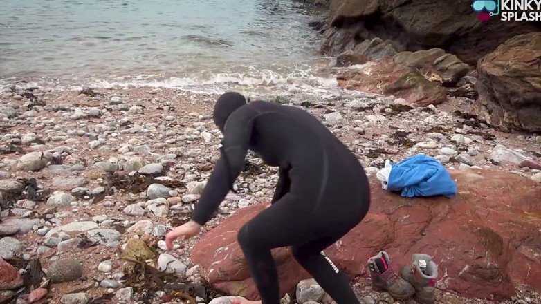 UKCuteGirl Lucy Lauren: Thick 8mm Wetsuit Struggle &amp; Sea Splash