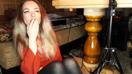Blowjobs Alice: Wife smokes a cigarette
