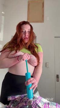 Solo Masturbation Sexy Redhead Orgasms Instead of Packing and Moving