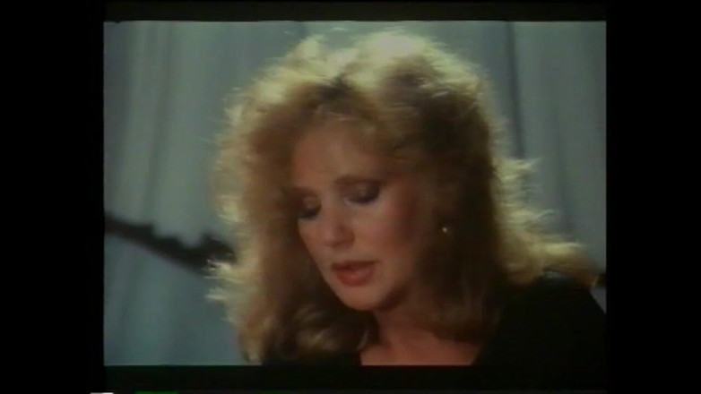 Rocco Siffredi and Friends: 美丽的丰满熟女屁股性交后入式和被大老式鸡巴射在毛茸茸的阴户上