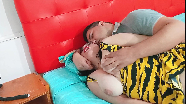 BBW Kelly Mom: Co to děláš nevlastní matku, jsme sami, pojďme šukat, líbí se...