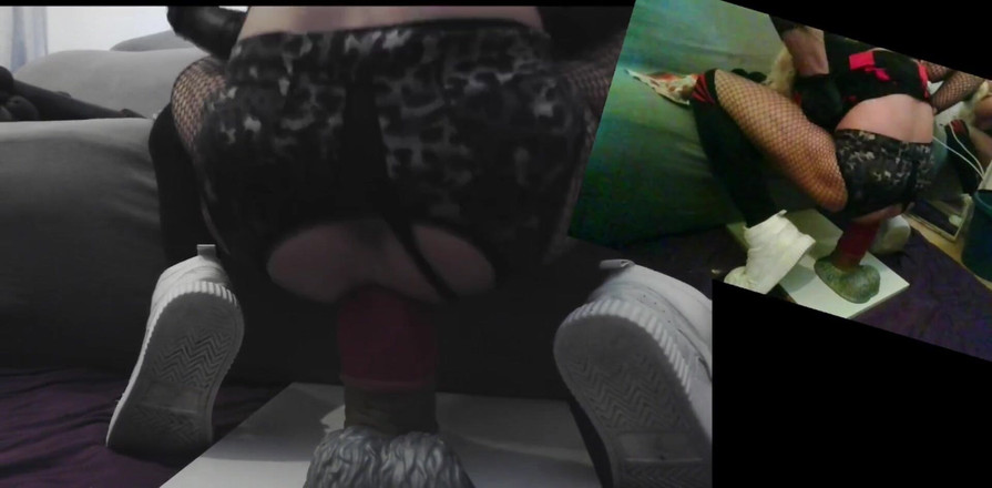 Damaged Hole: Tiga Dildo Terbesar Saya Menembusi Lubang Pantat Saya yang Ketat