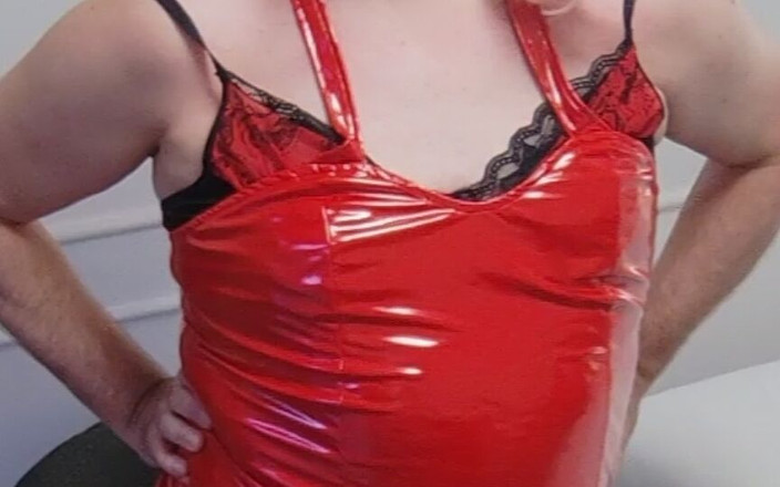 Nottstvslut: Sexy sissy tv v sexy PVC masturbuje