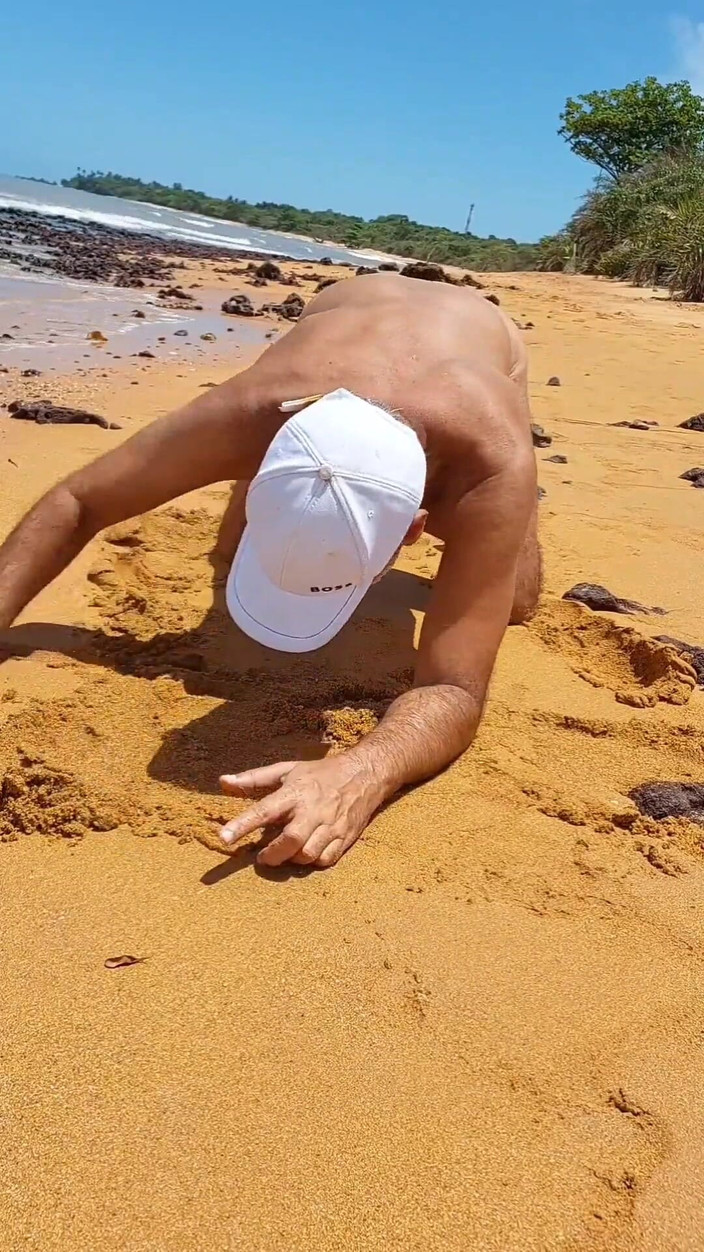 Ladysilvas: Ladysilva समुद्र तट पर हॉट गांड